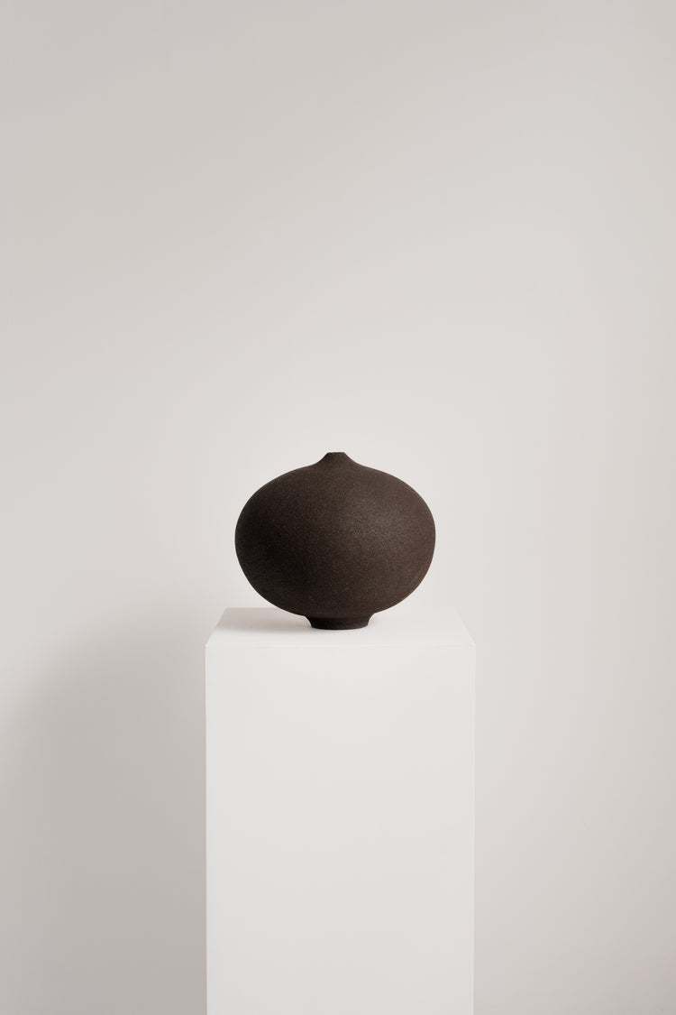 Black Vessel (Medium)