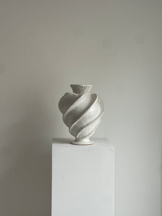 White Wave Vertical Vessel