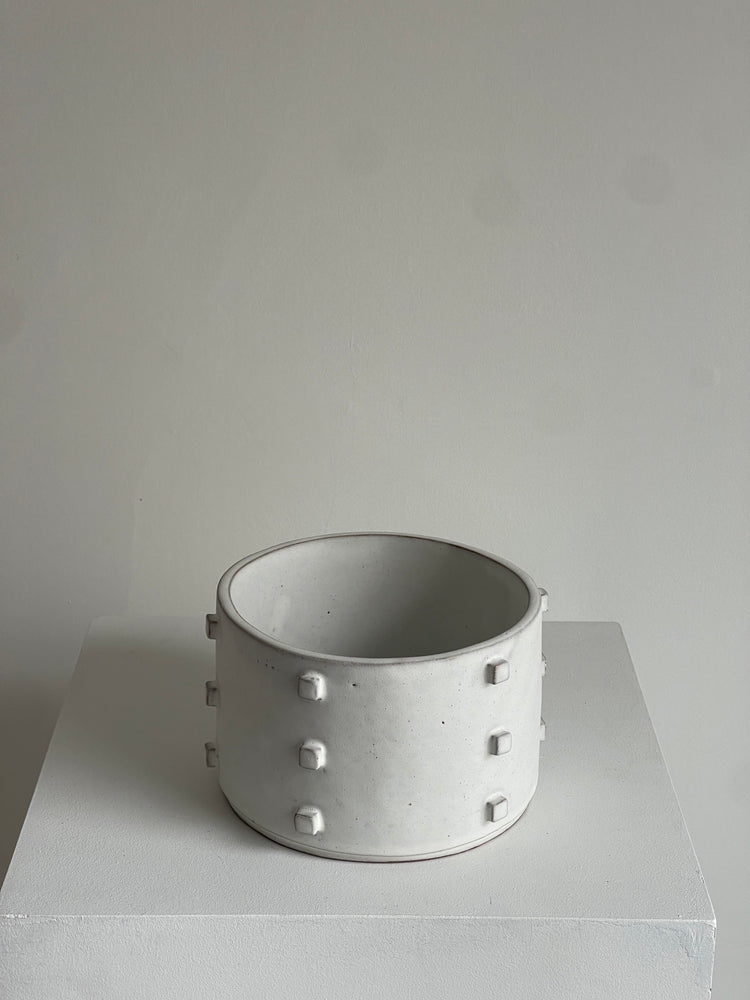White Round Vessel