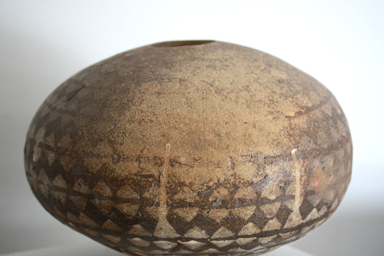 Vessel with Triangles