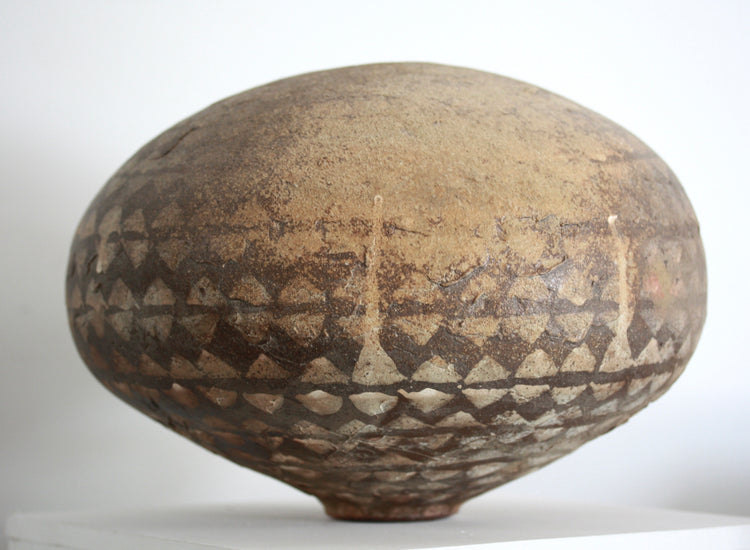 Vessel with Triangles