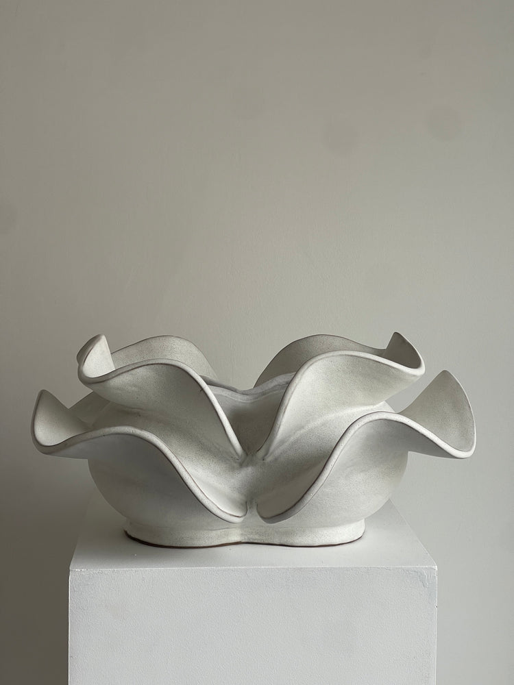 White Wave Horizontal Vessel