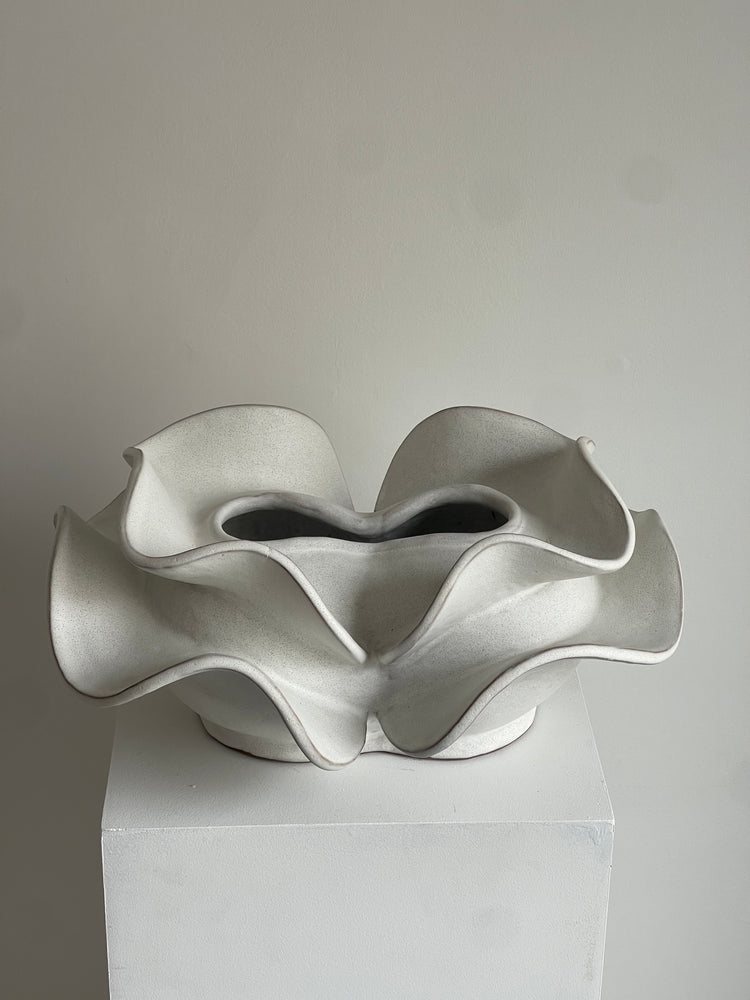 White Wave Horizontal Vessel