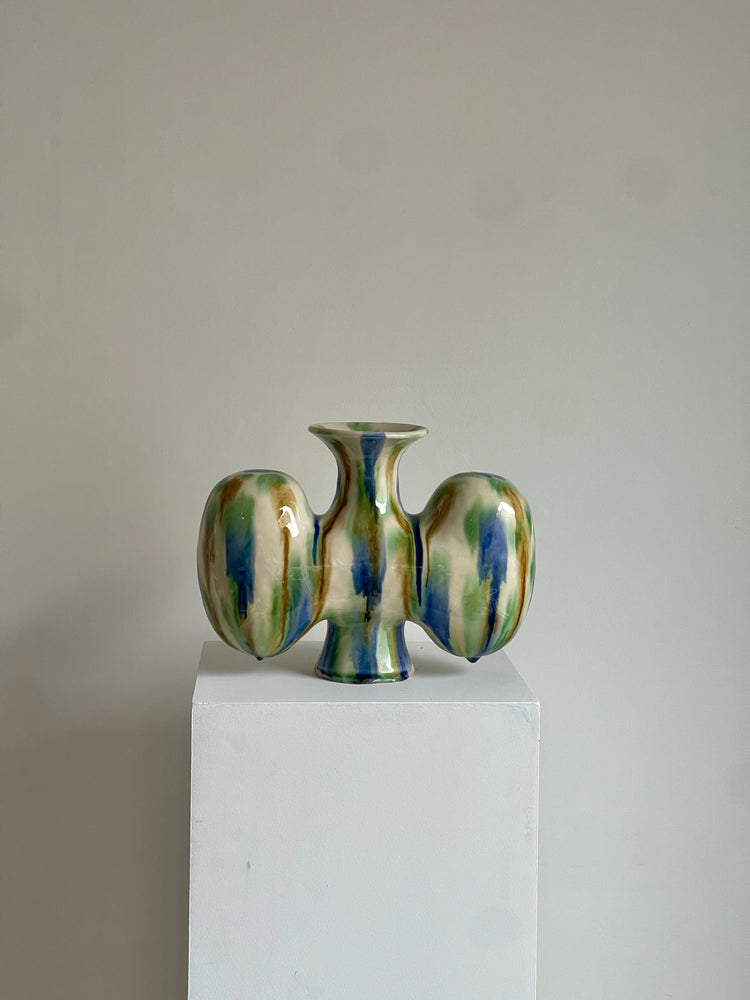 Paired Form Vessel