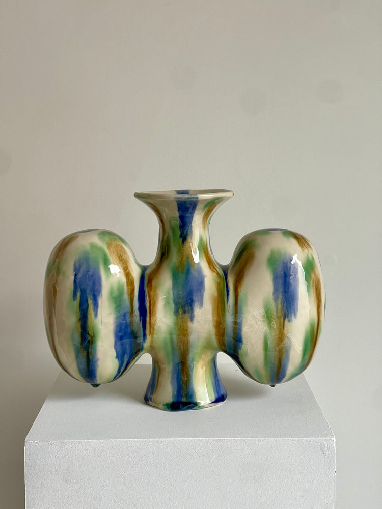 Paired Form Vessel