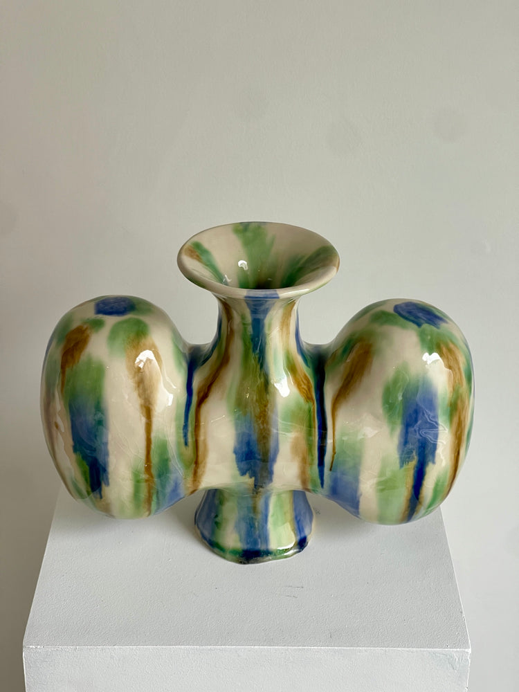 Paired Form Vessel