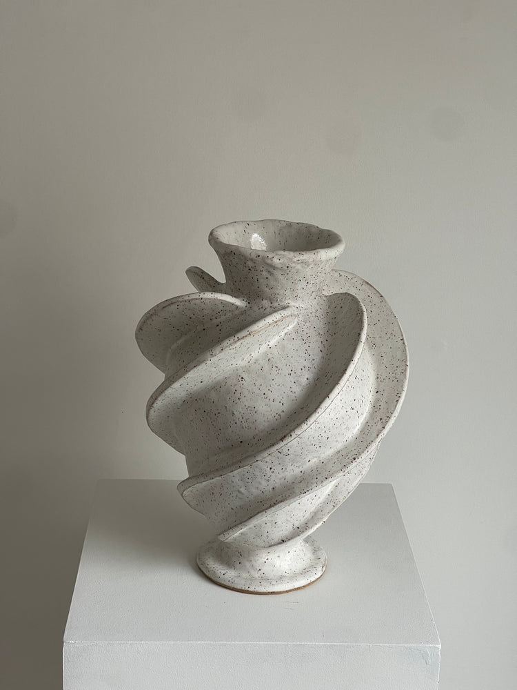 White Wave Vertical Vessel