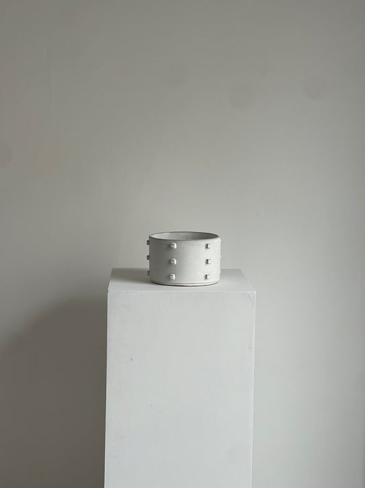 White Round Vessel