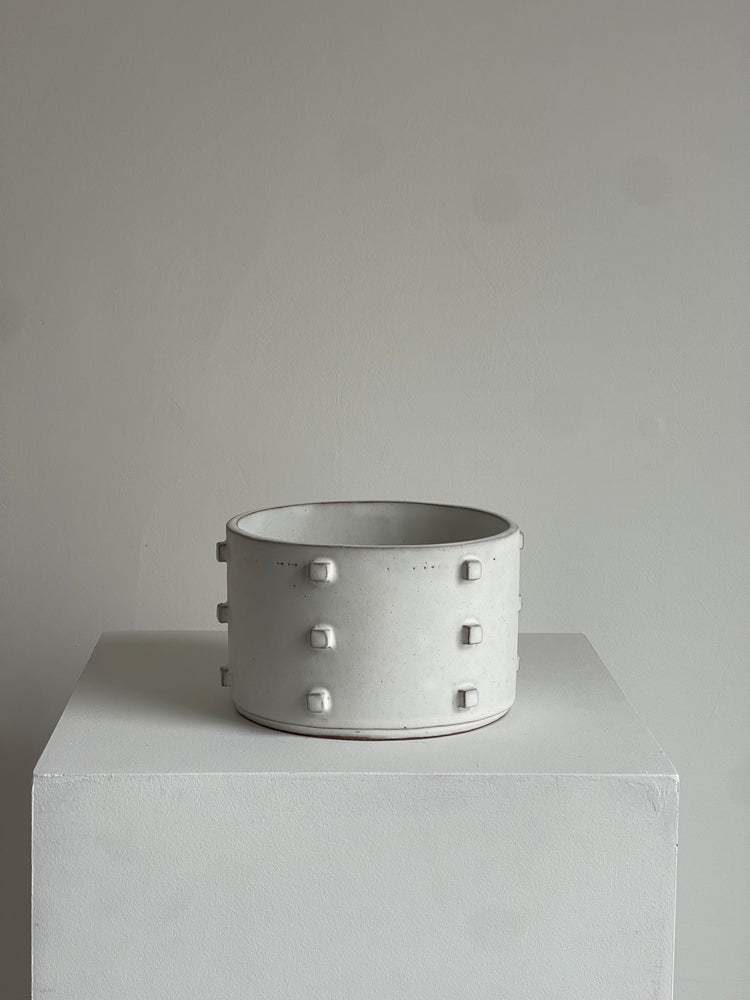White Round Vessel