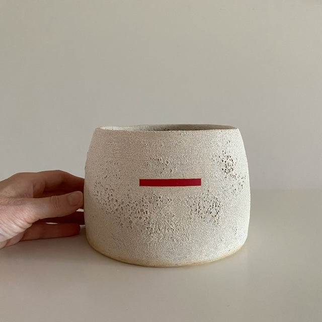 Round Tapered Vessel with Red